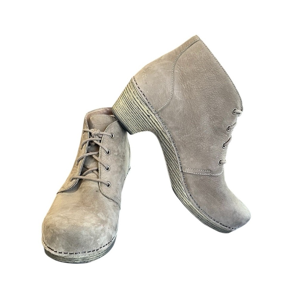Dansko 'Meena' Lace-Up Bootie Ankle Leather Size 41 US 11/11.5‎ Tan EUC Suede